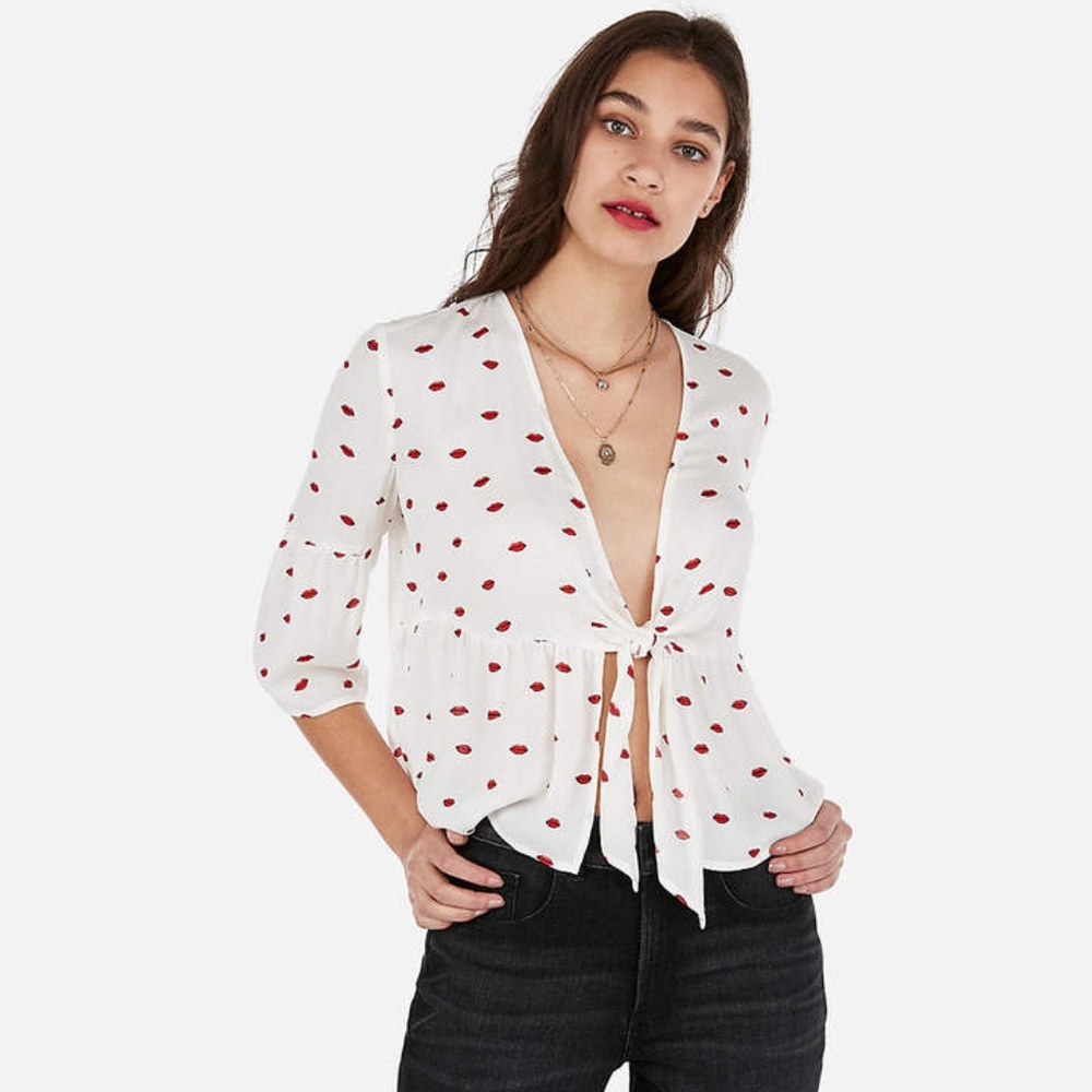Express Tie Front Lip Print top
